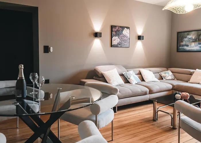 D'exception Rene & Victoire エピナル